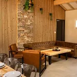 Zelcova Et Chalet *