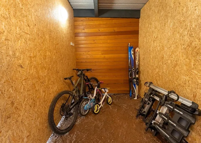 Zelcova Avec A Σαλέ