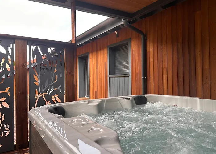 Zelcova Avec A Σαλέ *